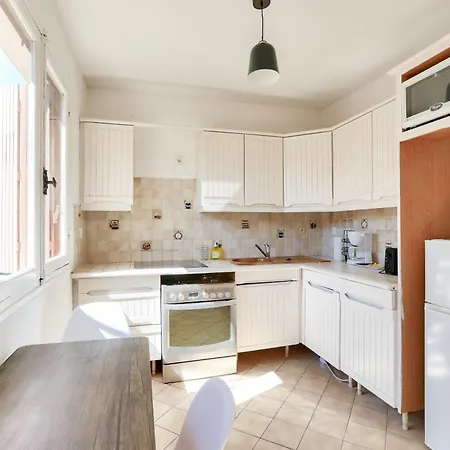Superbe T2 Avec Balcon A *