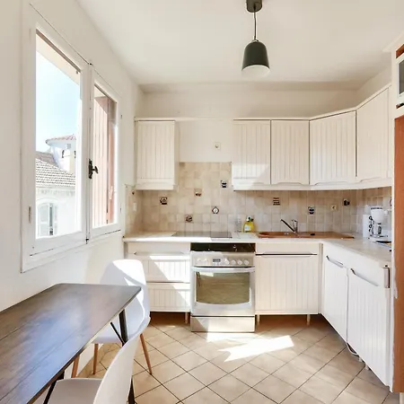 Apartment Superbe T2 Avec Balcon A *